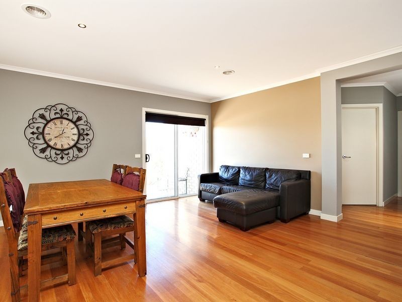 9 Cuthbert Drive, Hillside VIC 3037