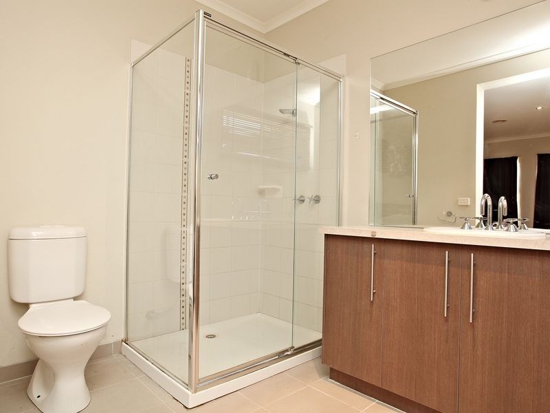 9 Cuthbert Drive, Hillside VIC 3037