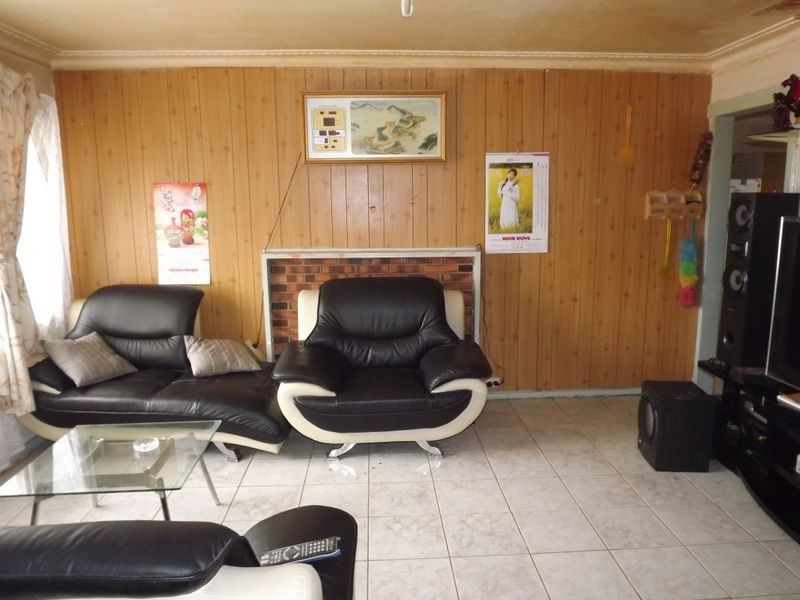 9 Moffat Street, St Albans VIC 3021