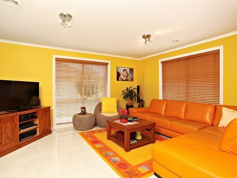 19 Millstream Circuit, Deer Park VIC 3023