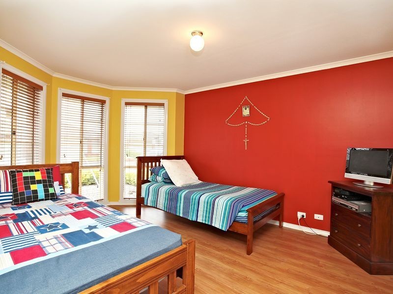 19 Millstream Circuit, Deer Park VIC 3023