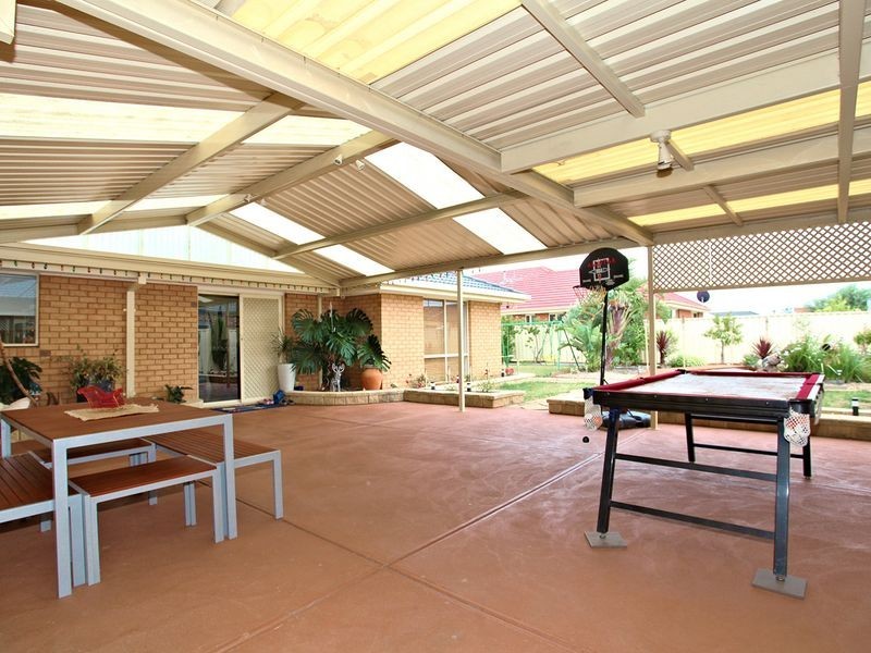 19 Millstream Circuit, Deer Park VIC 3023