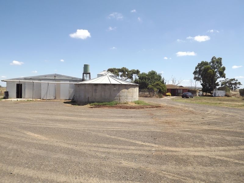 810 – 880 Troups Road, Rockbank VIC 3335