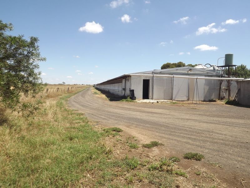 810 – 880 Troups Road, Rockbank VIC 3335