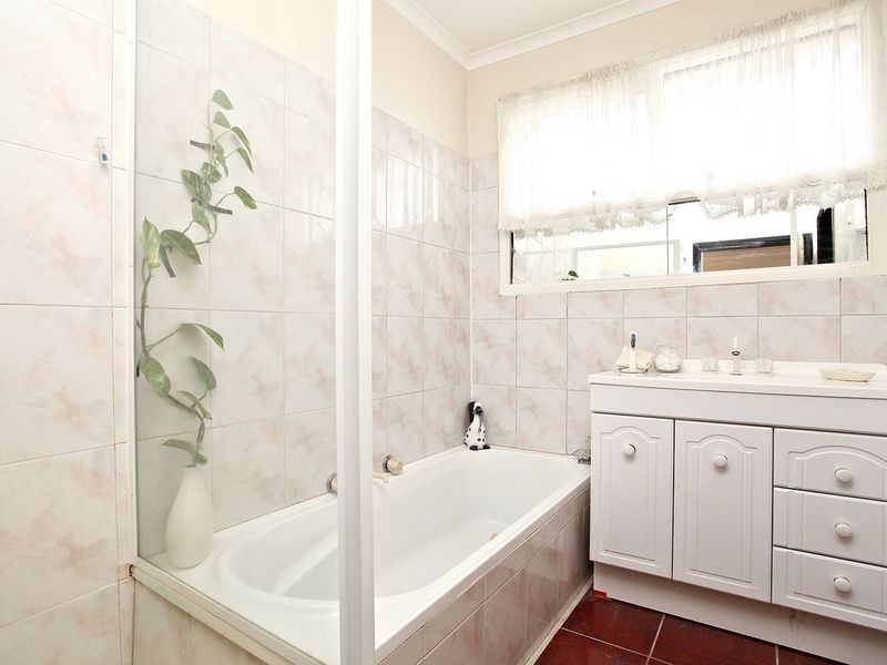 3 Pine Court, Kings Park VIC 3021