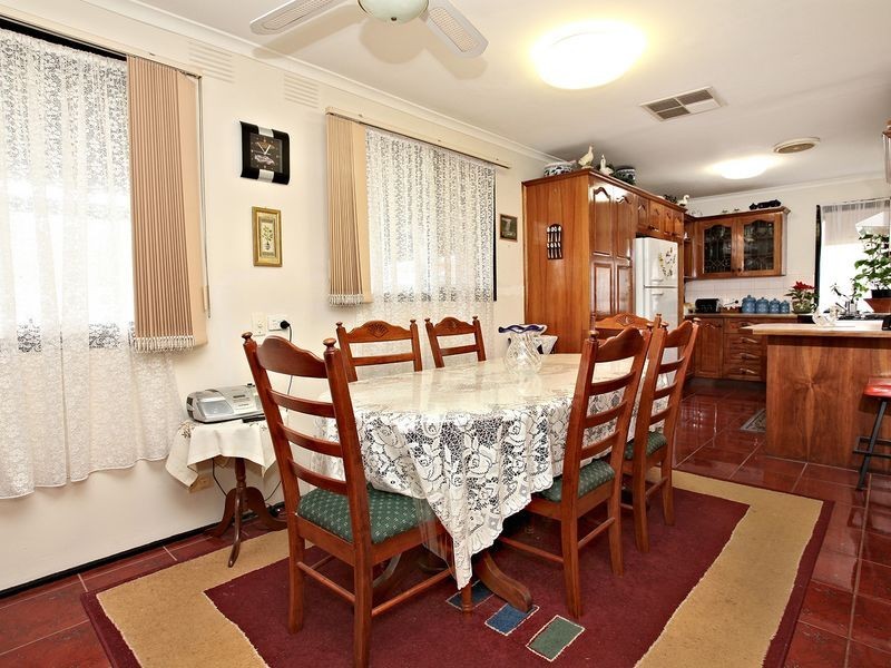 3 Pine Court, Kings Park VIC 3021