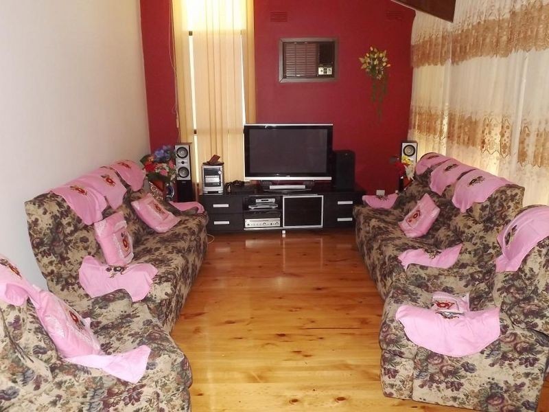 33 Entally Drive, Albanvale VIC 3021