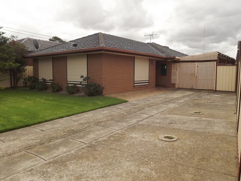 8 Orion Avenue, St Albans VIC 3021