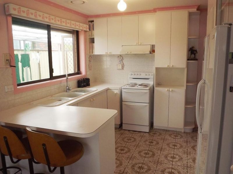 8 Orion Avenue, St Albans VIC 3021