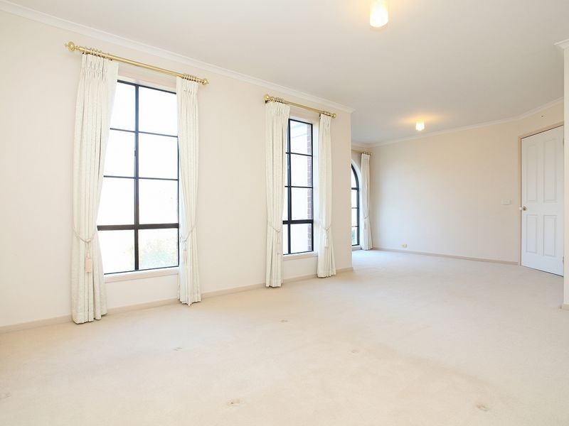 9 Ryland Circuit, Delahey VIC 3037