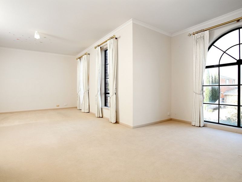 9 Ryland Circuit, Delahey VIC 3037