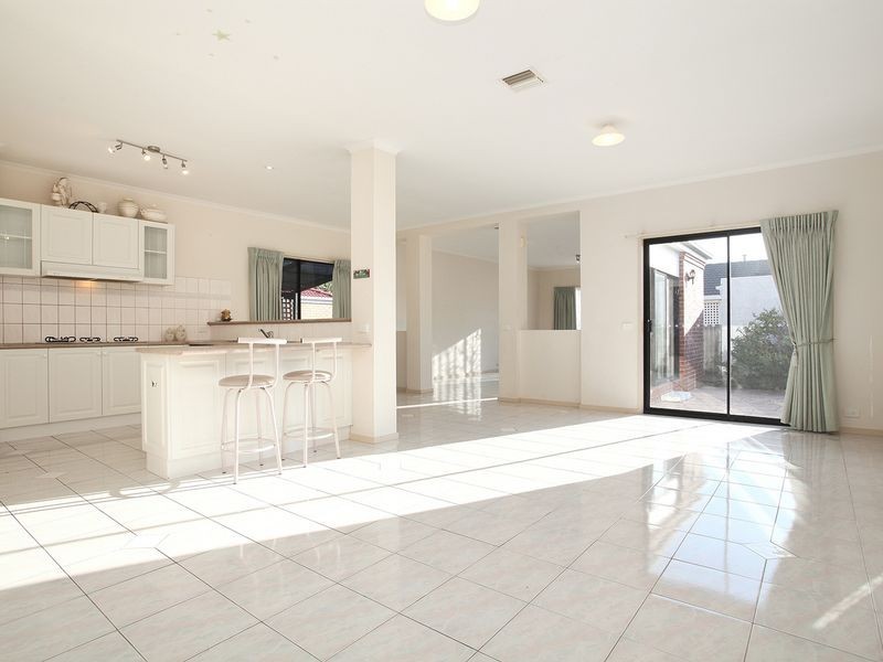 9 Ryland Circuit, Delahey VIC 3037