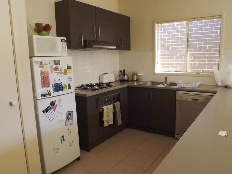 38/17 Crestmont Drive, Melton South VIC 3338