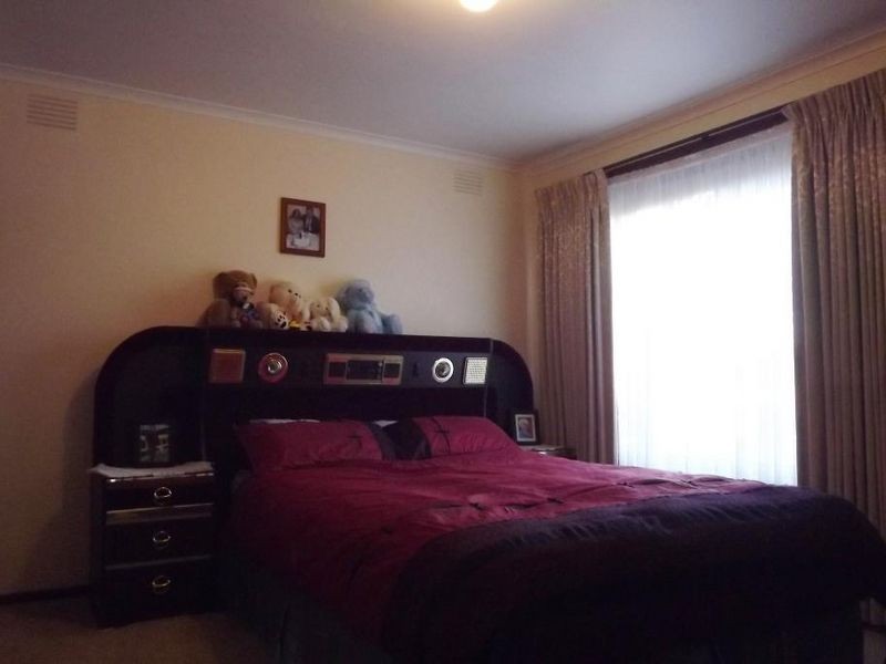 14 Ascot Court, St Albans VIC 3021