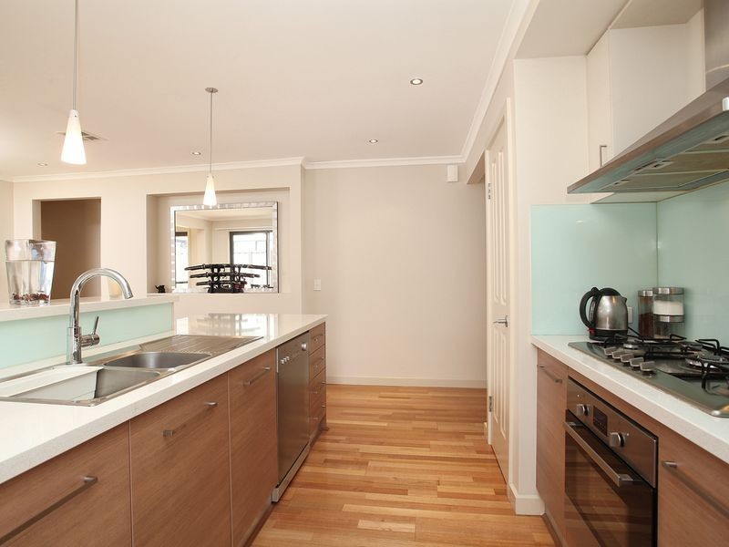 9 Redbox Crescent, Burnside Heights VIC 3023