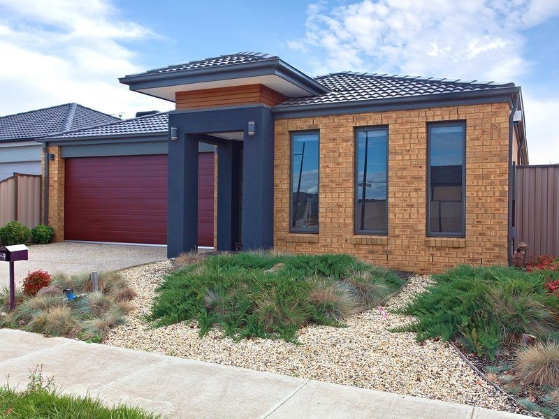 9 Redbox Crescent, Burnside Heights VIC 3023