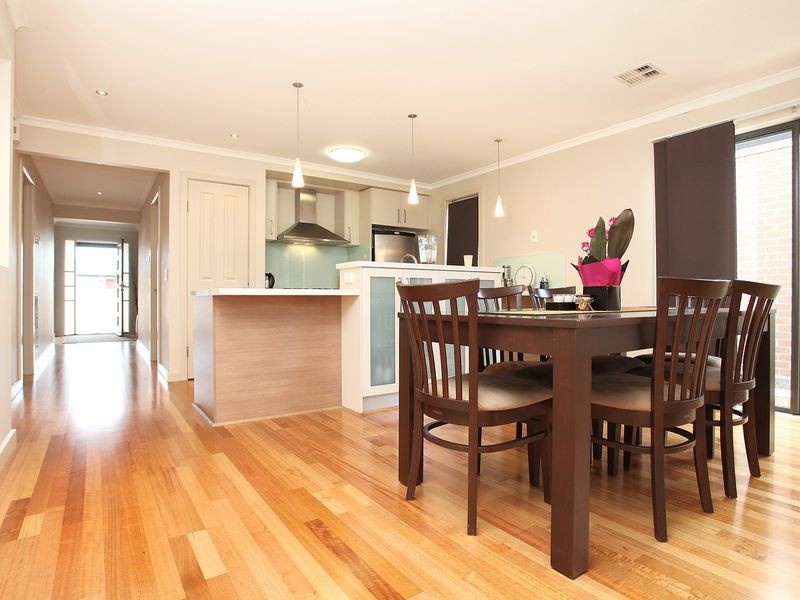 9 Redbox Crescent, Burnside Heights VIC 3023