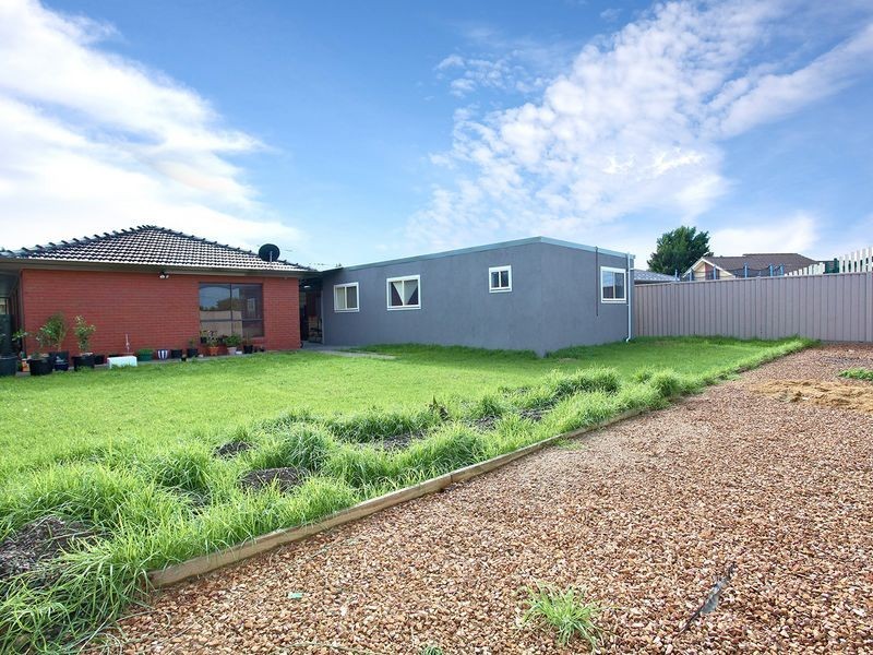 4 Gunyah Mews, St Albans VIC 3021