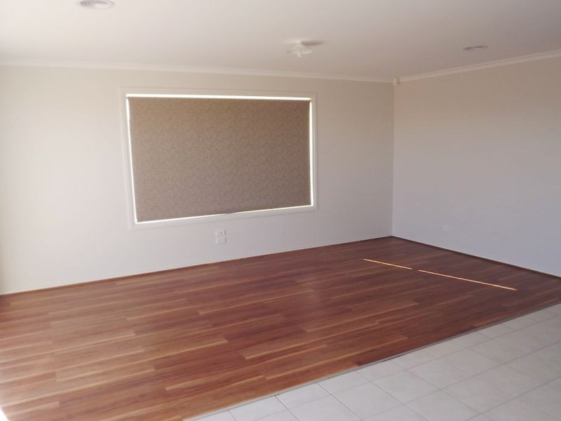 13 Connolly Drive, Melton West VIC 3337