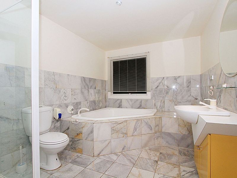 30 Milne Court, Delahey VIC 3037