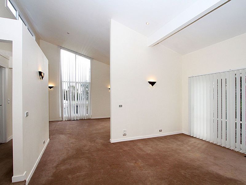 30 Milne Court, Delahey VIC 3037