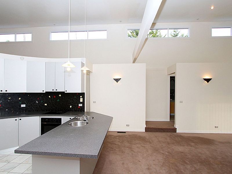 30 Milne Court, Delahey VIC 3037