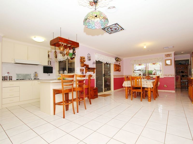 14 Marlock Way, Delahey VIC 3037