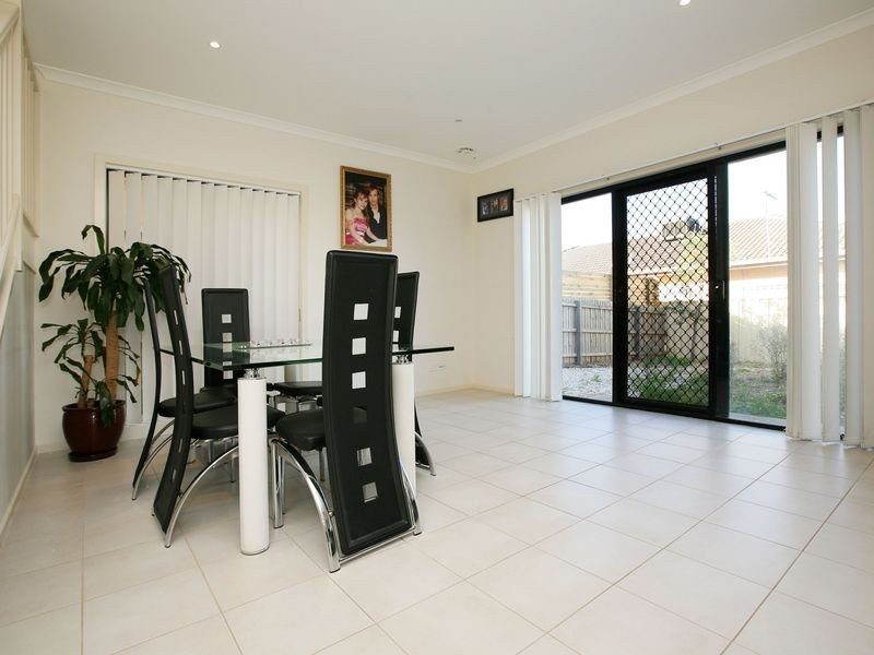 29 Menzies Drive, Burnside VIC 3023