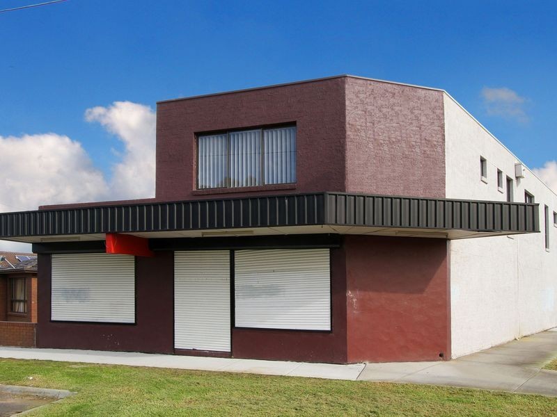 37 West Esplanade, St Albans VIC 3021