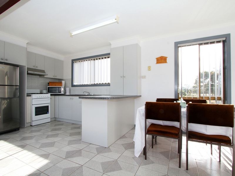 37 West Esplanade, St Albans VIC 3021