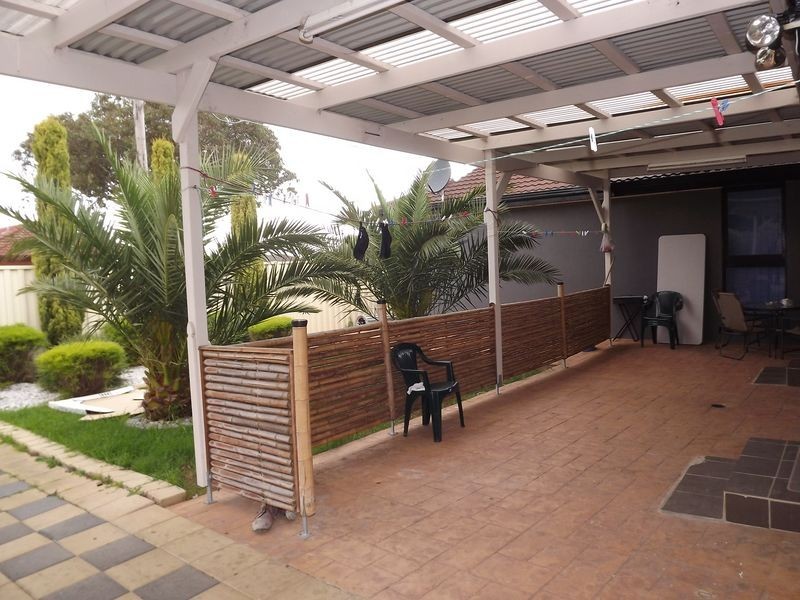 32 Gillespie Road, St Albans VIC 3021