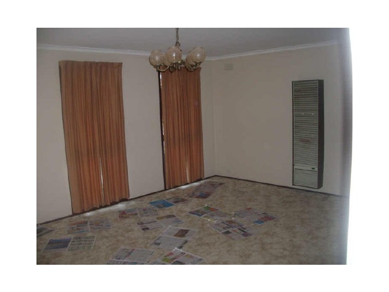 12 Tremaine Avenue, Kings Park VIC 3021