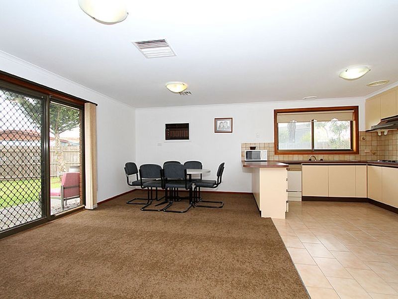 9 Sandlewood Court, Kings Park VIC 3021