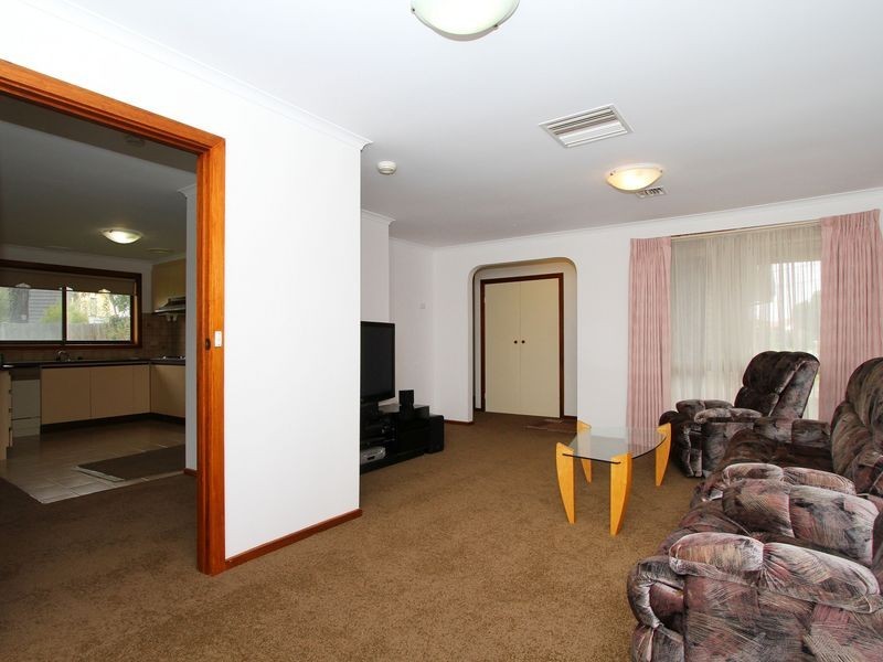 9 Sandlewood Court, Kings Park VIC 3021