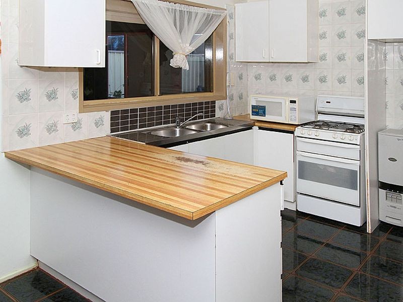 2 Kane Drive, Kings Park VIC 3021