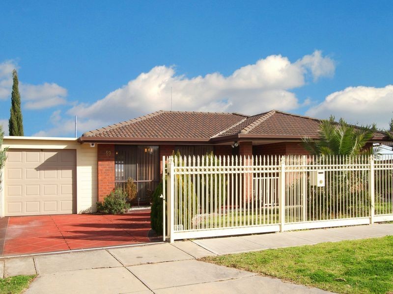 19 Dulcify Court, Keilor Downs VIC 3038