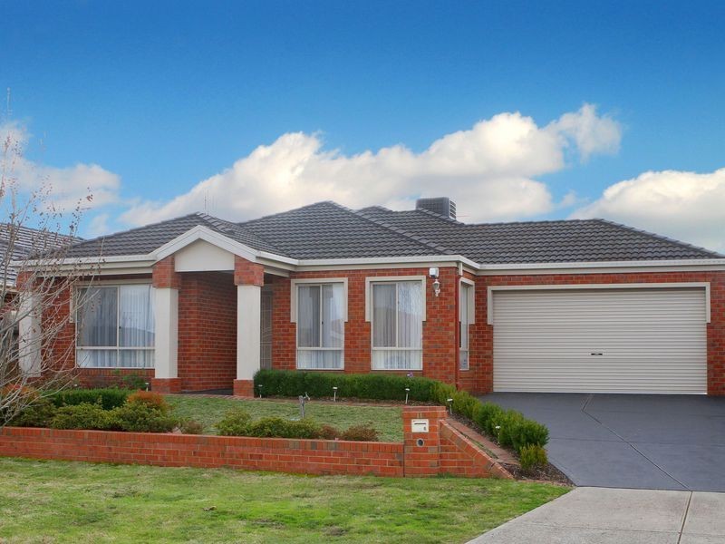 6 Cuthbert Drive, Hillside VIC 3037