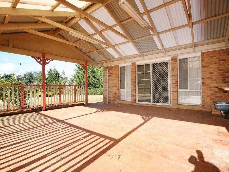 52 Maplewood Close, Brookfield VIC 3338