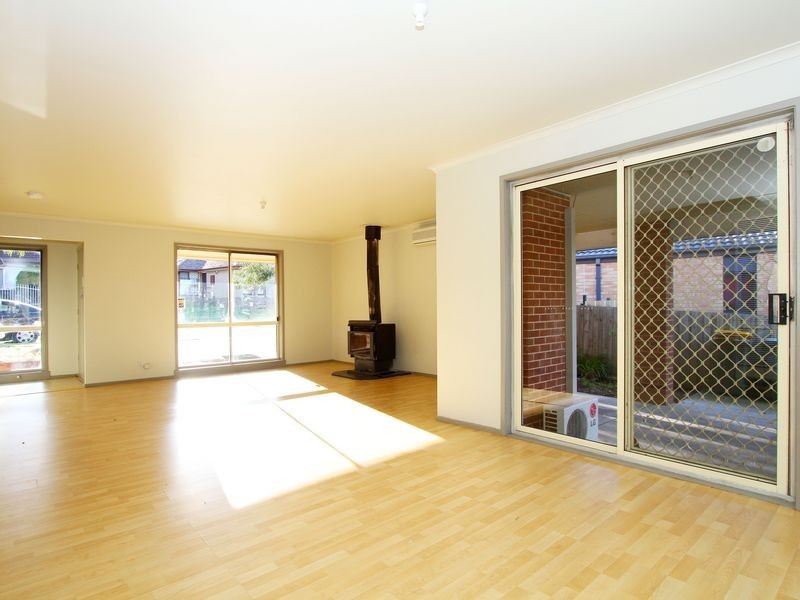 16 Laurel Street, Albanvale VIC 3021