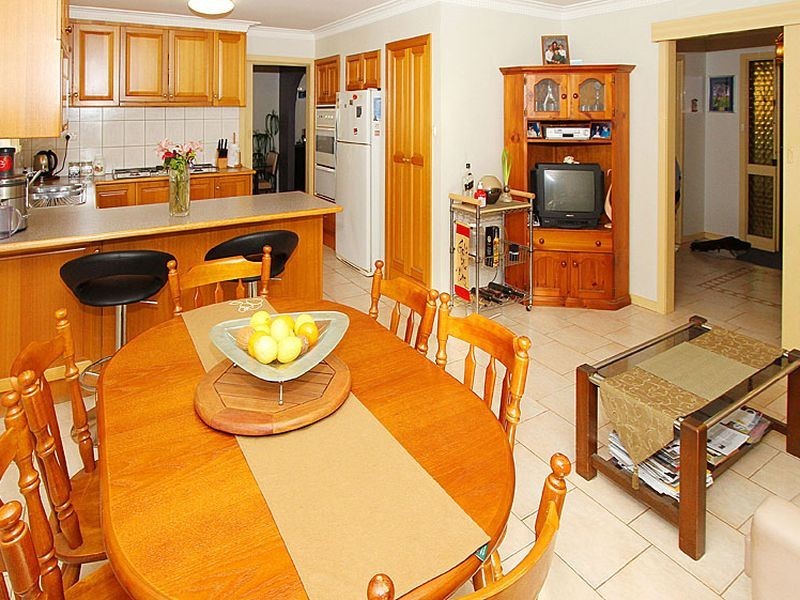 39 Bird Street, Deer Park VIC 3023