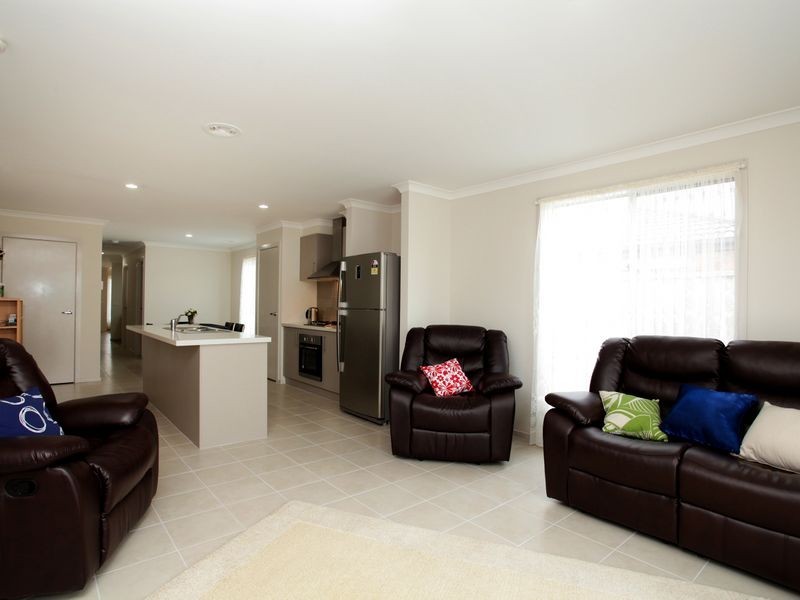 4 Magpie Street, Brookfield VIC 3338