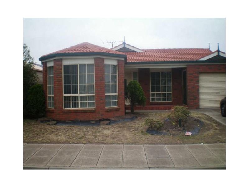 28 Fescue Place, Delahey VIC 3037