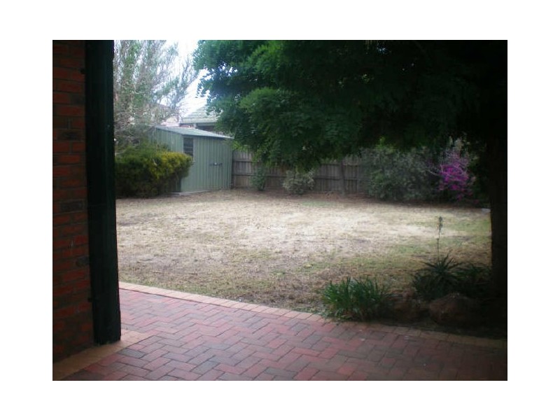 28 Fescue Place, Delahey VIC 3037