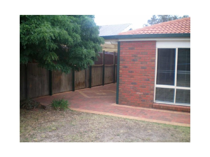 28 Fescue Place, Delahey VIC 3037