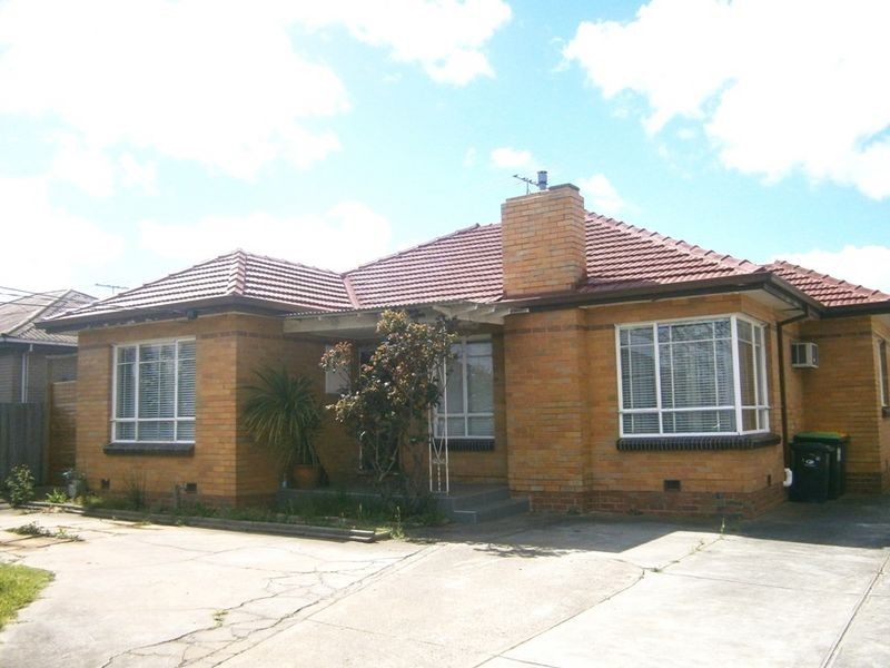10A Lester Avenue, St Albans VIC 3021