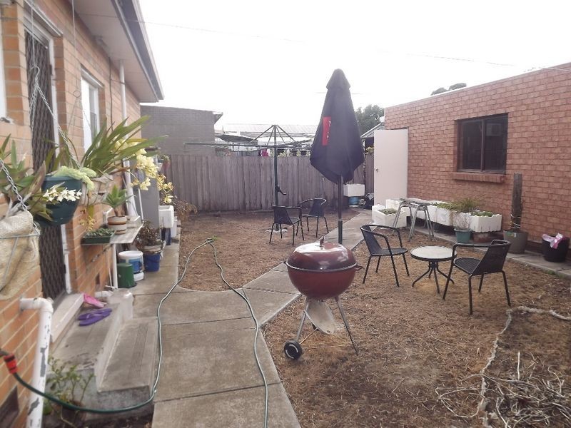 10A Lester Avenue, St Albans VIC 3021