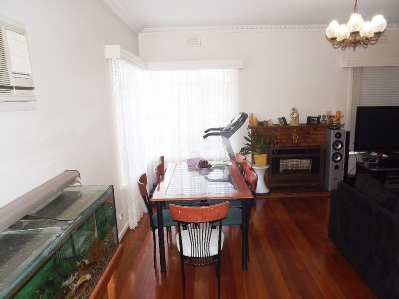 10A Lester Avenue, St Albans VIC 3021