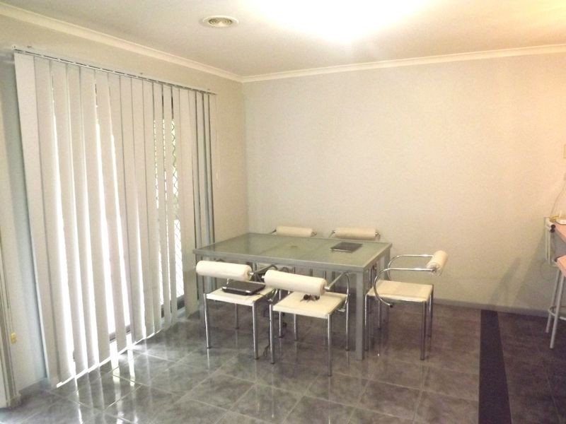 32 Tremaine Avenue, Kings Park VIC 3021