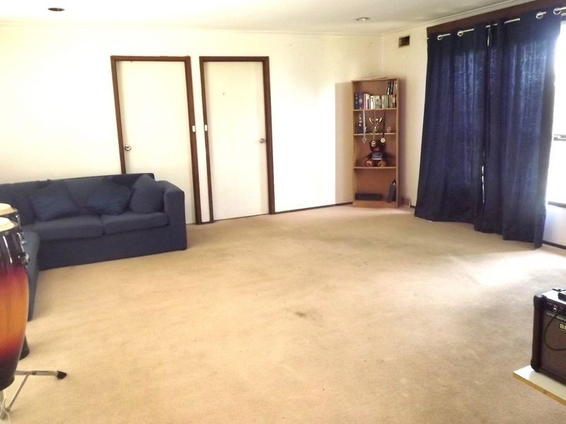 5 Innis Court, Deer Park VIC 3023