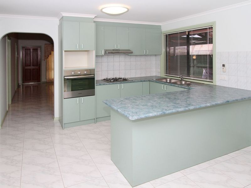 16 Cooper Court, Delahey VIC 3037